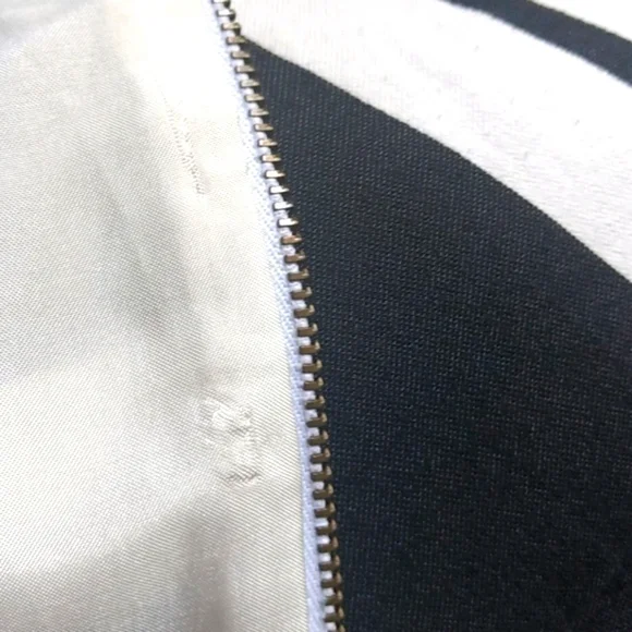 Kate Spade Women's Cape Stripe Cocktail Dress Black White Stripe Size 0 - Picture 15 of 16